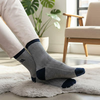 Textured charcoal Crew Socks